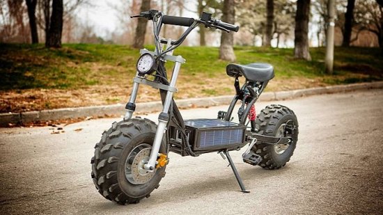 Xe máy điện chạy bằng năng lượng mặt trời